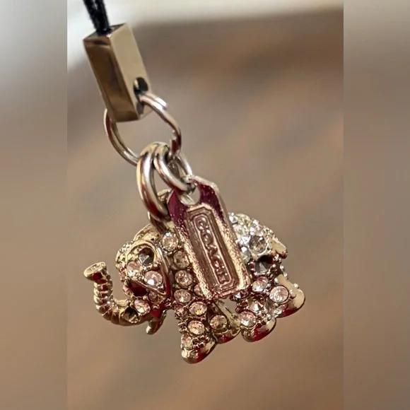 Coach Elephant Keychain Charm Silver with Rhinestones Rare - Picture 6 of 13